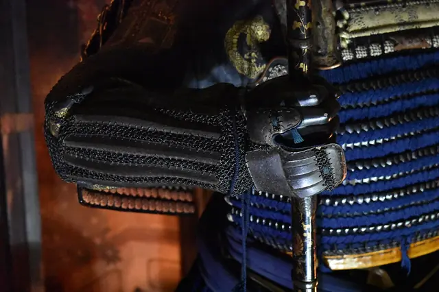 Detail of gauntlet and vambrace on Japanese armor - Snowshill Manor - NT 1328748 - DSC 0610