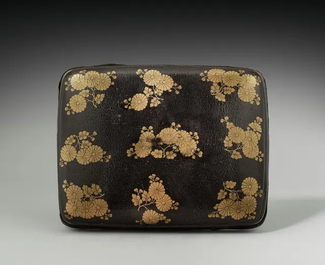 Cosmetics Box with Chrysanthemums (lid)
