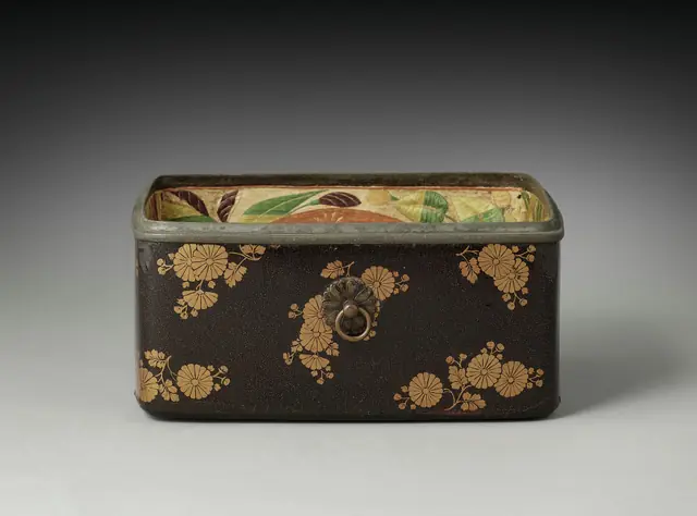 Cosmetics Box with Chrysanthemums (base)