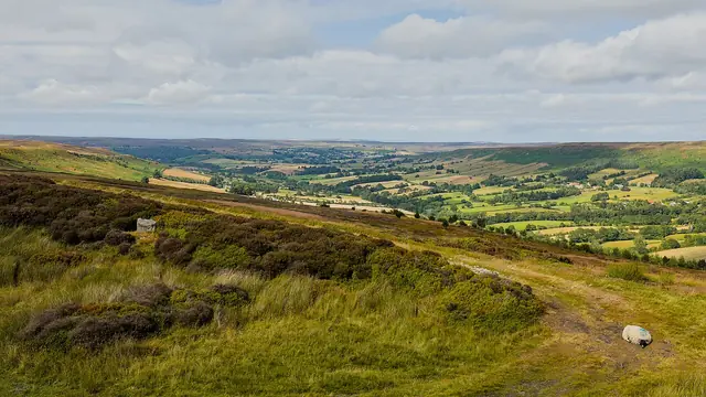 Castleton - North Yorkshire Moors landscape - 02