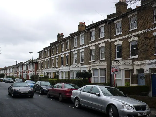 Victorian Terraced Houses North London - geograph.org.uk - 657783