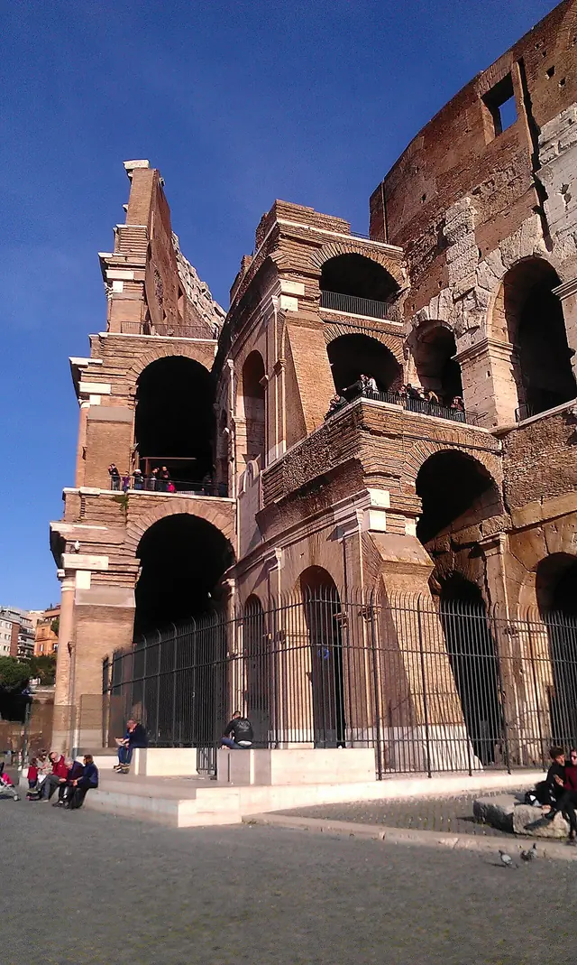 Colosseum exterior levels