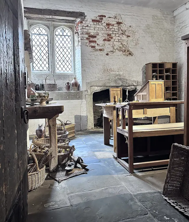 Tudor kitchen, Hampton Court Palace -10