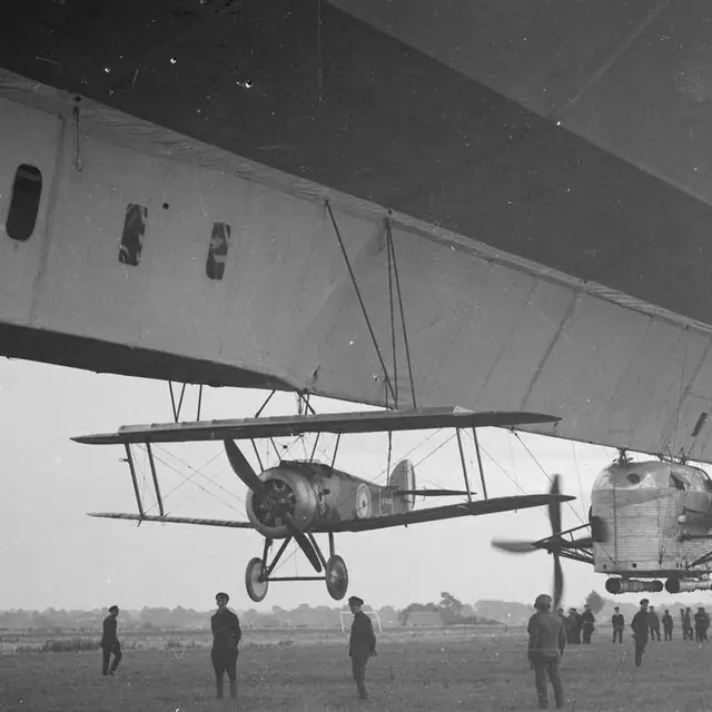 HMA R 23 Airship With Camel N6814